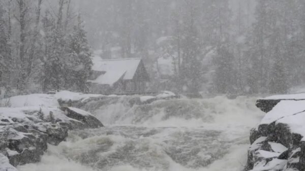 Declaran estado de emergencia en California por tormentas históricas