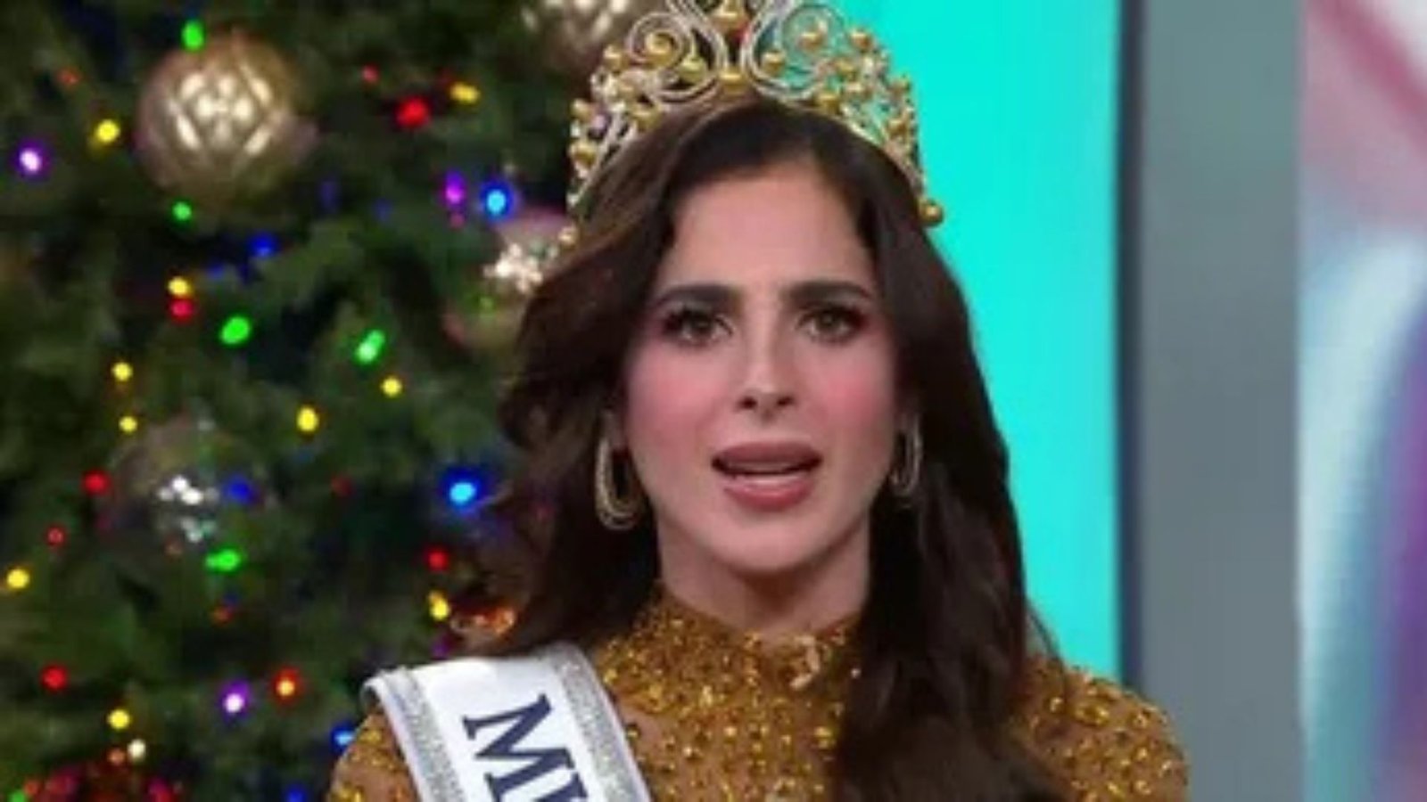 Fátima Bosch llega a México de incógnito