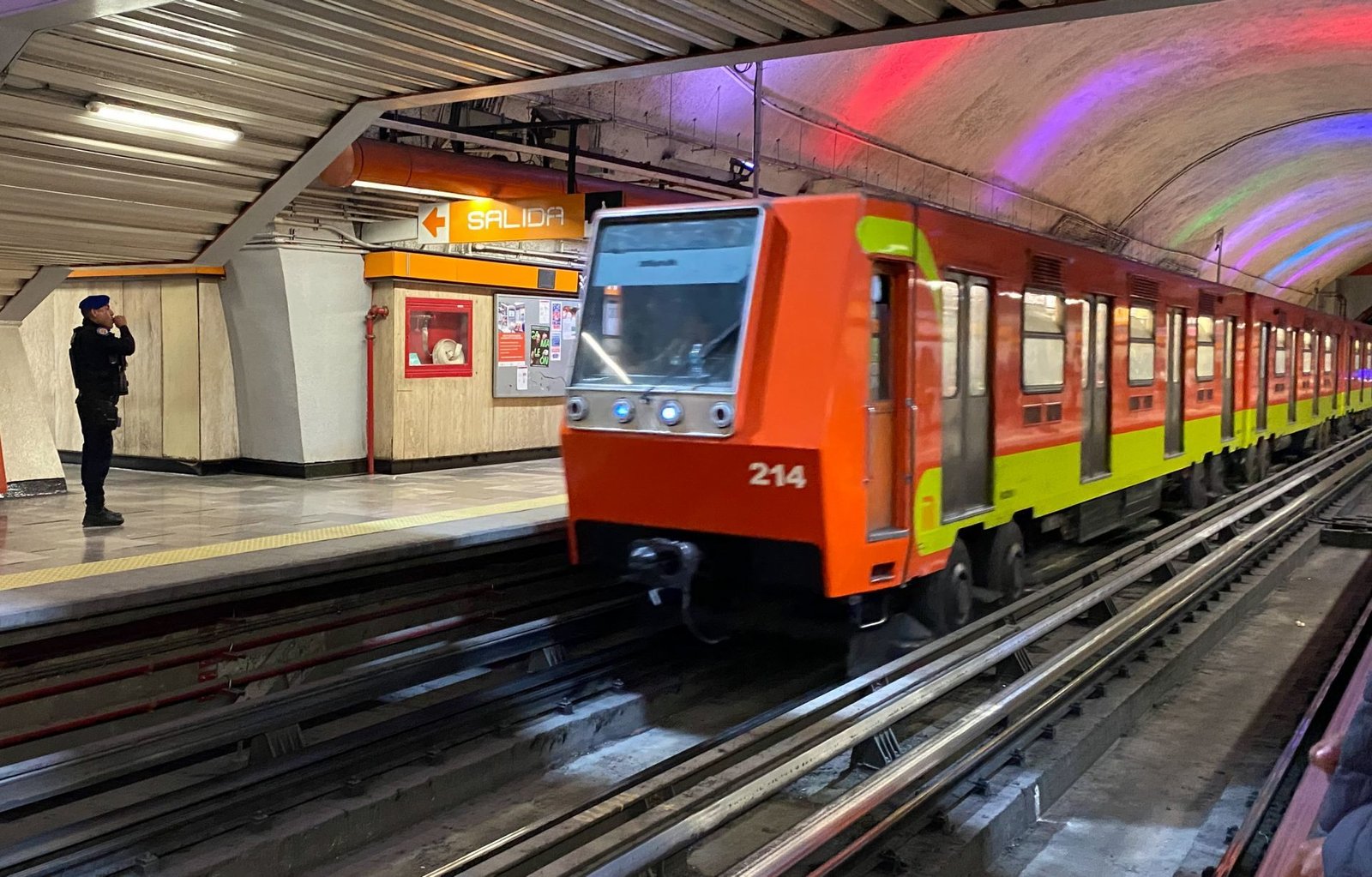 Metro CDMX en crisis: más de 100 trenes operan con mantenimiento vencido y 93 están fuera de servicio