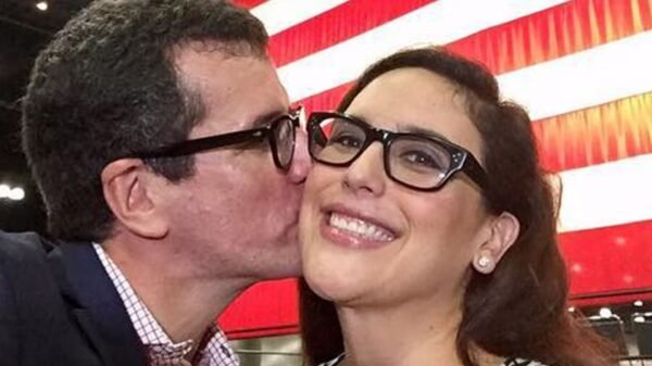 Se viraliza video de Otto Padrón incapaz de recordar cuándo se enamoró de Angélica Vale