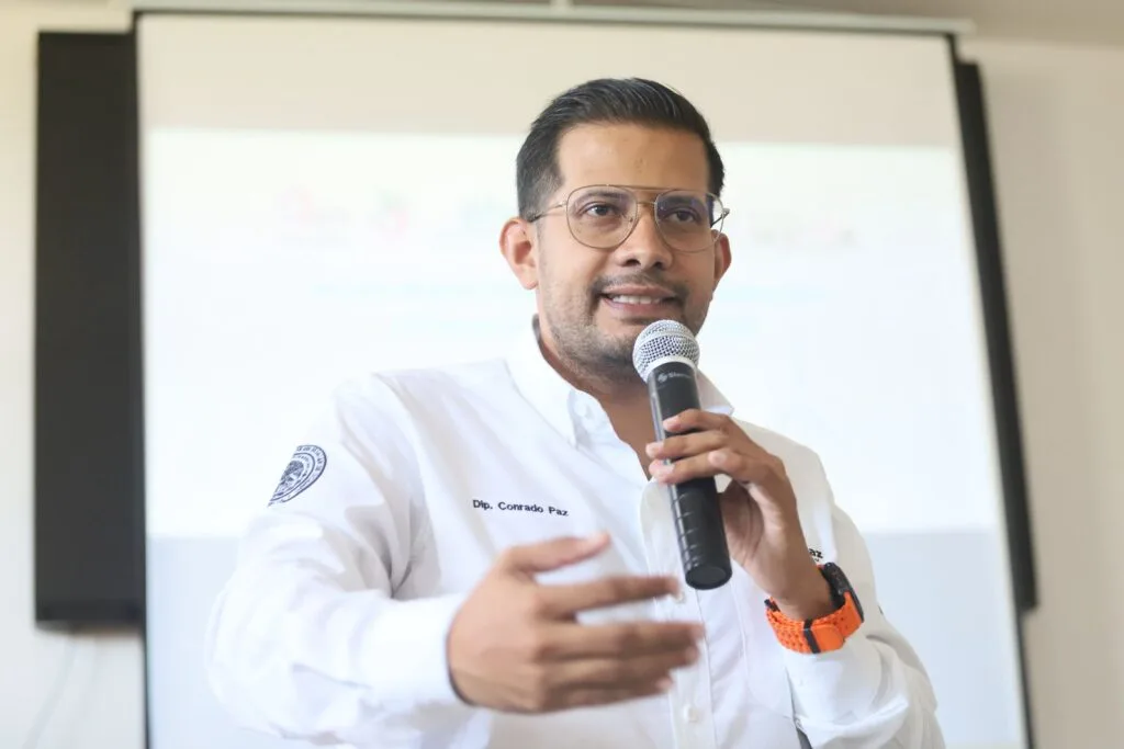 Conrado Paz acusa a Tafolla de insultar a Carlos Manzo y pedir “moches” para movimiento del sombrero