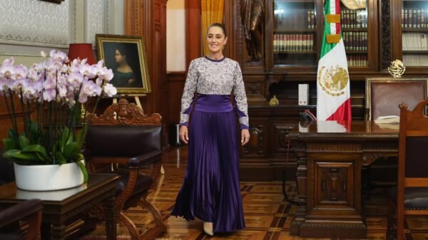Moda y política: Sheinbaum destaca en ranking de elegancia del 2025