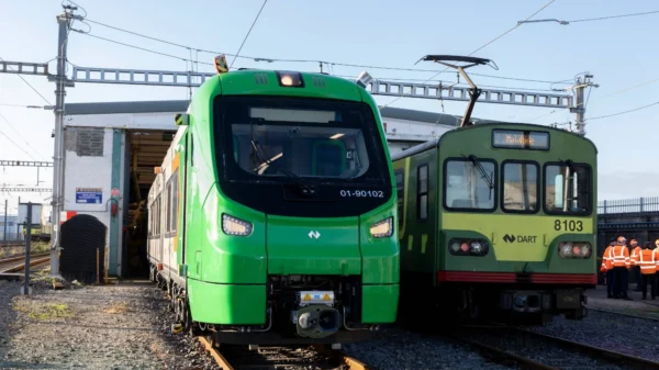 Ferrocarriles de México firman contrato millonario con Alstom para 47 trenes