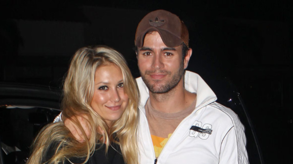 Enrique Iglesias y Anna Kournikova anuncian el nacimiento de su cuarto hijo con una tierna fotografía