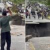 Tras las inundaciones y un deslizamiento de tierra: así colapsó una carretera en Indonesia