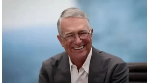 Salinas Pliego fija postura ante adeudo fiscal y busca cerrar capítulo con el SAT