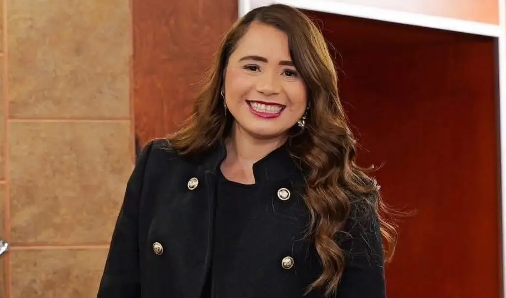 Retienen a diputada de Morena con dólares sin declarar en frontera con EU; le decomisan el dinero