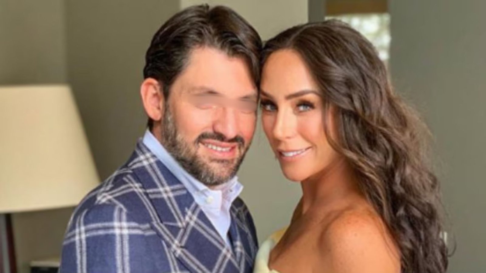 esposo de Inés Gómez Mont ya no aparece en el registro del ICE