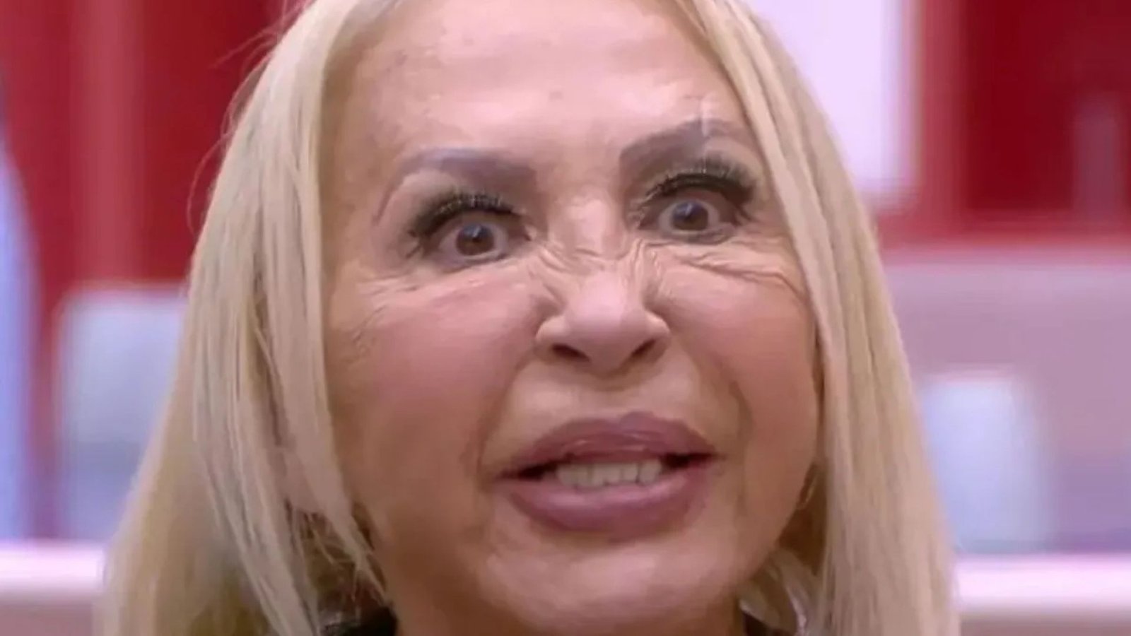 Laura Bozzo envuelta en polémica por video viral de una supuesta cirugía