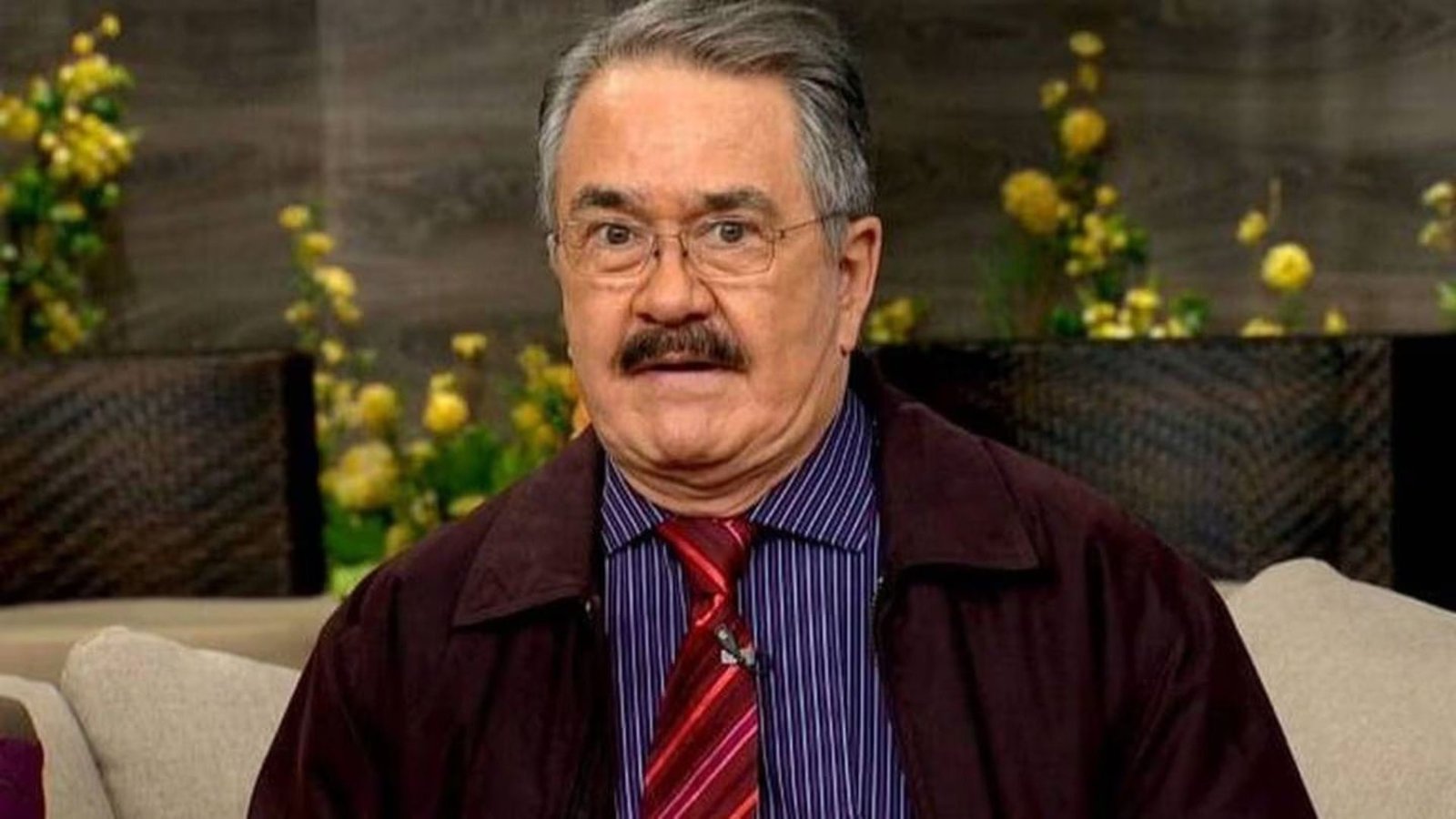 Así fue la caída de Pedro Sola que lo dejó usando bastón y sin un diente