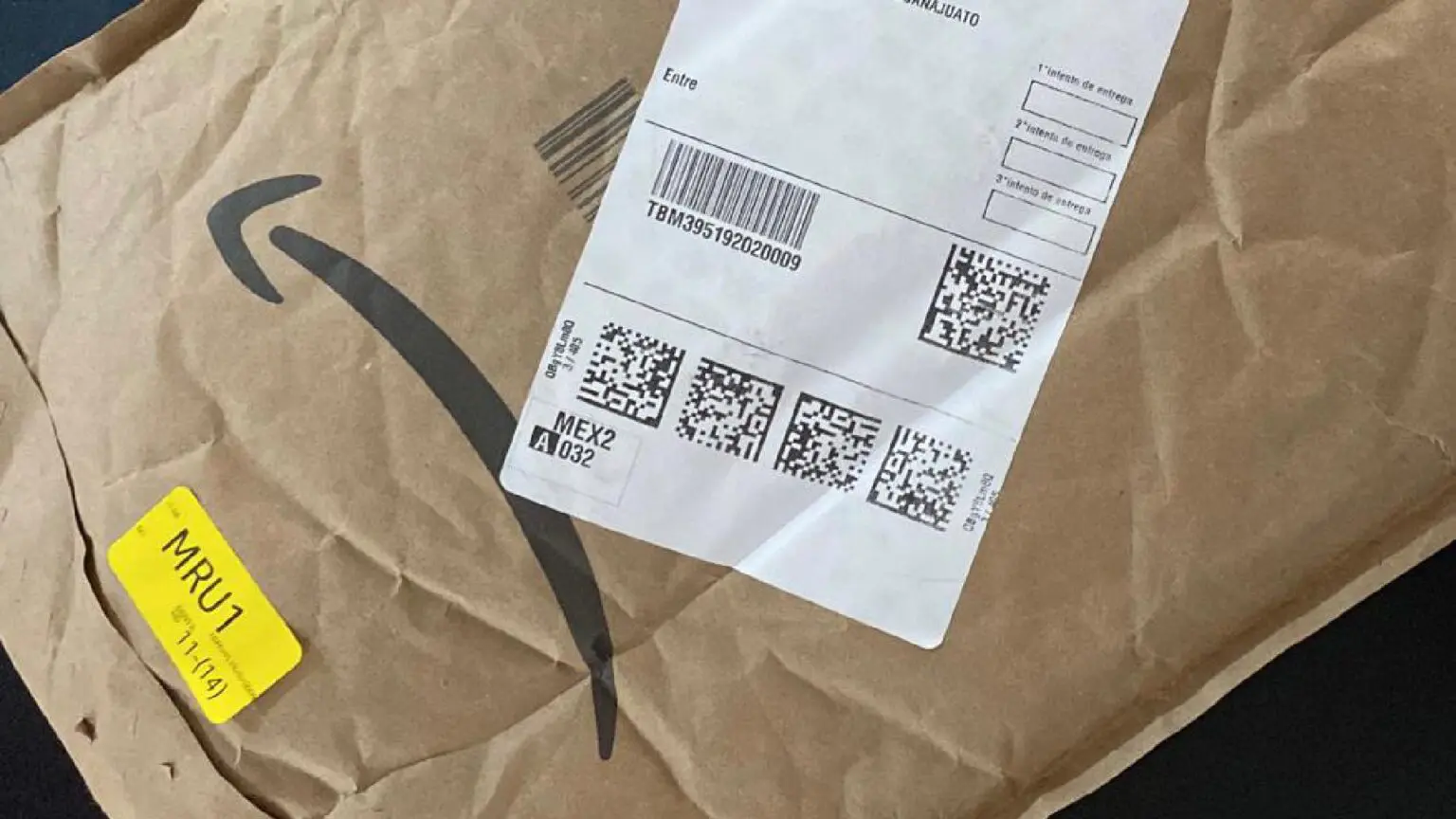 ¡Cuidado con lo que tiras a la basura!: delincuentes roban datos personales de las etiquetas de paquetería