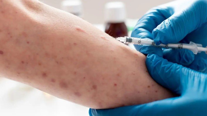 México registra 7 mil 131 casos de sarampión; Salud mantiene brigadas de vacunación