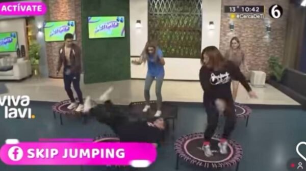 mujer sufre fuerte caída en pleno programa en vivo durante rutina de ejercicio