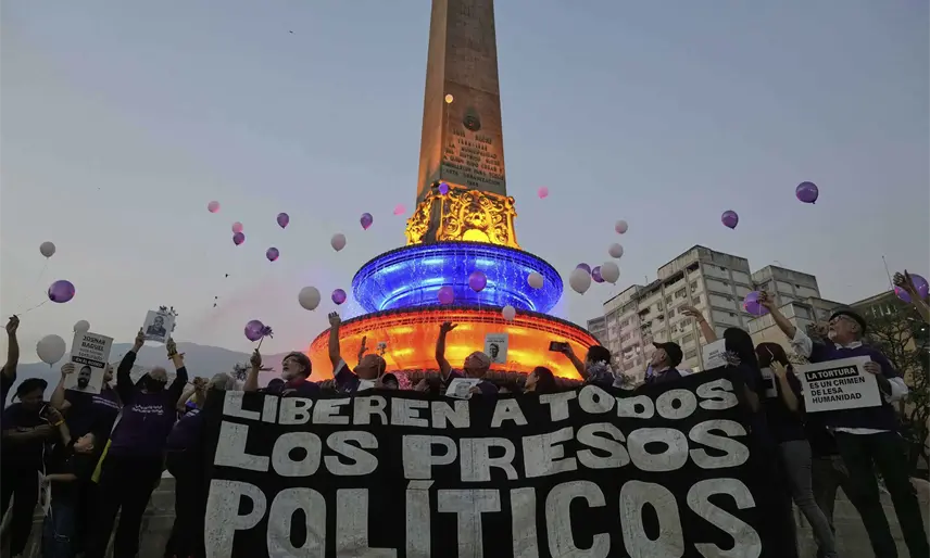 Denuncia periodista que tres ciudadanos mexicanos figuran entre los presos políticos en Venezuela