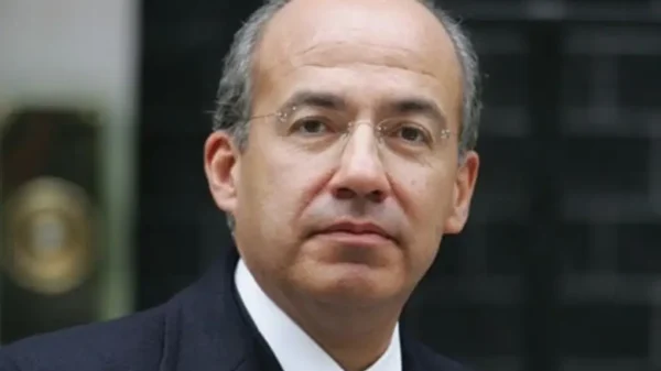 Calderón responde a director del IMSS: epidemia de sarampión se pudo evitar