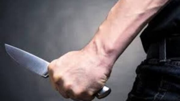 Osvaldo Silva es atacado con cuchillo en violento asalto en Chile | VIDEO