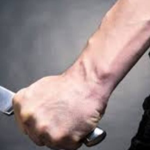 Osvaldo Silva es atacado con cuchillo en violento asalto en Chile | VIDEO