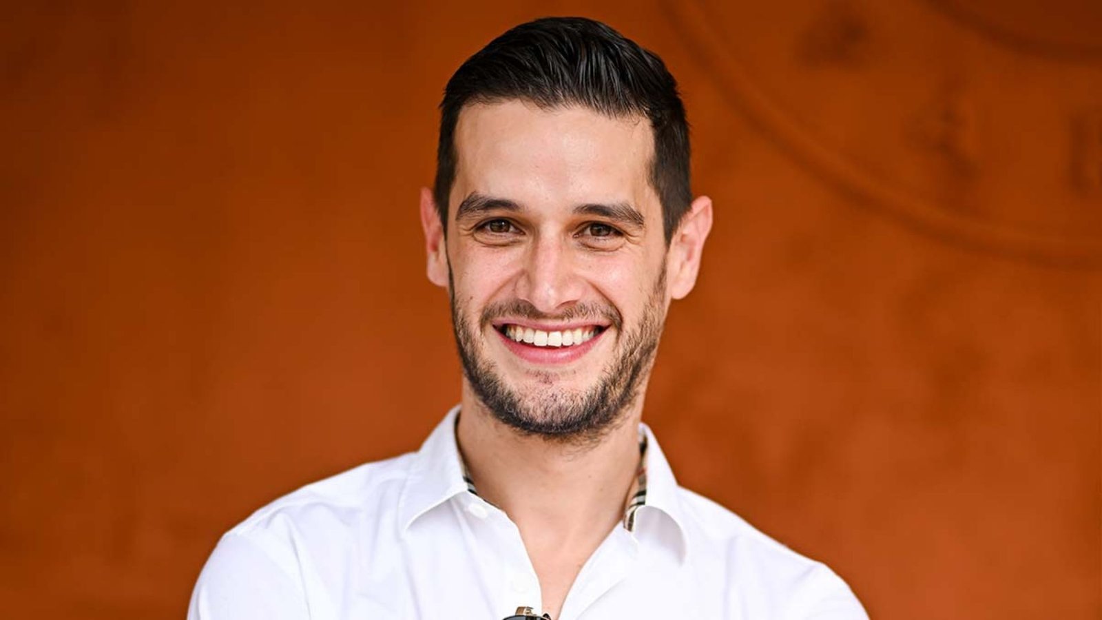 ¿Se arrepintió? Adrián Marcelo elimina polémicos mensajes tras la caída de “El Mencho”