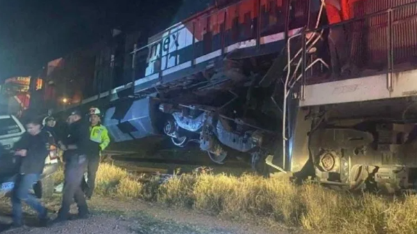 Choque frontal de trenes de carga moviliza a cuerpos de emergencia en Nogales