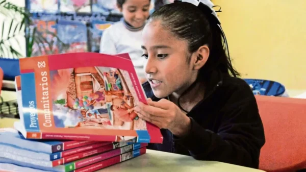 SEP actualizará libros y dará mayor peso a mujeres