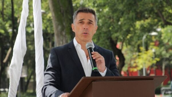 Sergio Mayer prioriza la televisión y pausa su etapa legislativa