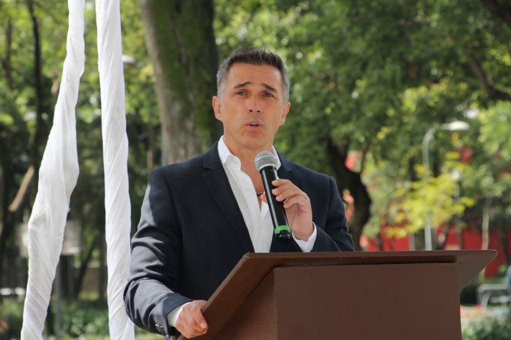 Sergio Mayer prioriza la televisión y pausa su etapa legislativa