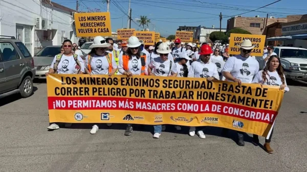 Mineros marchan en Zacatecas para exigir justicia por asesinatos en Sinaloa