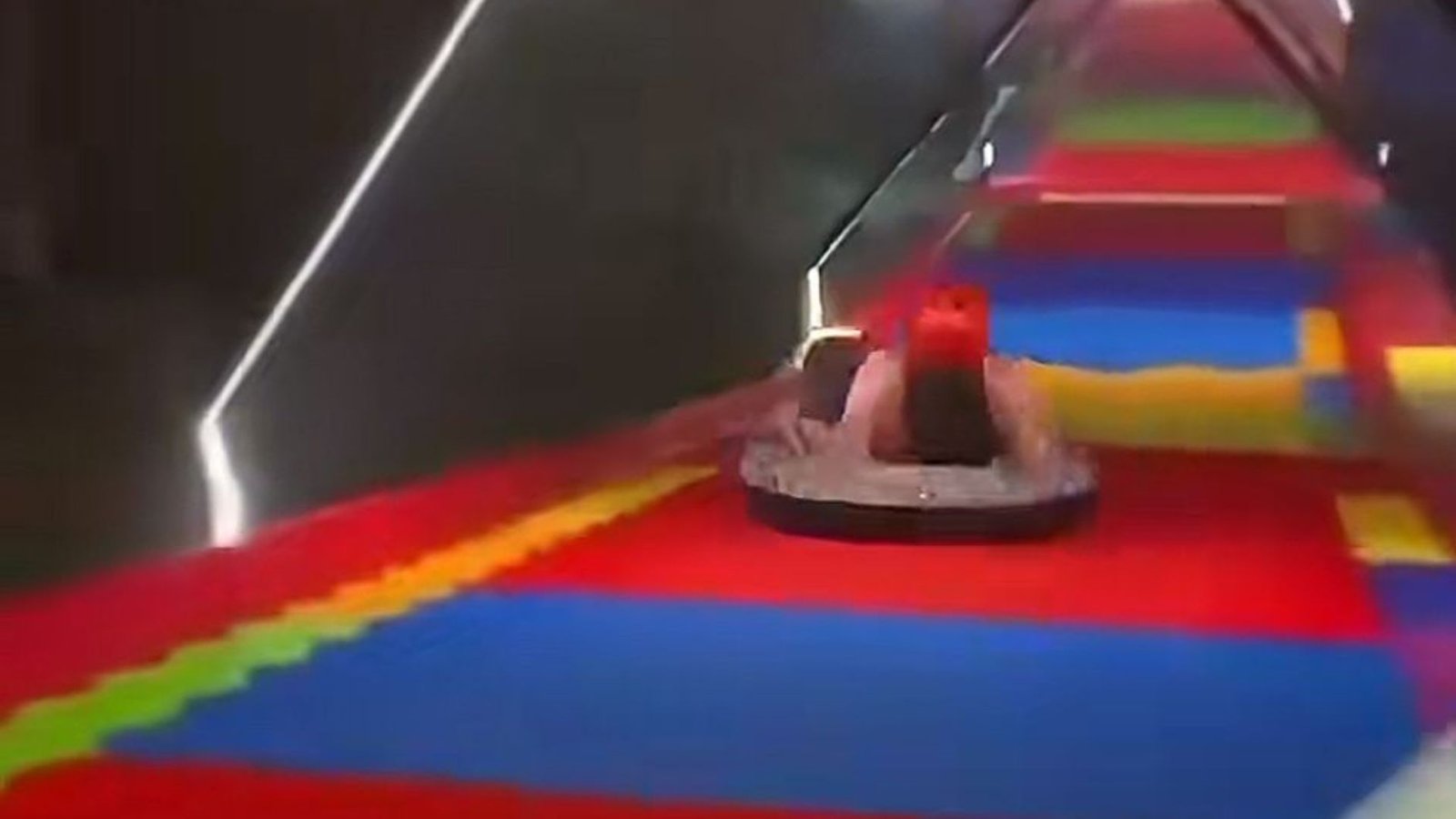 Captan en video accidente en tobogán extremo donde murió una joven en Colombia