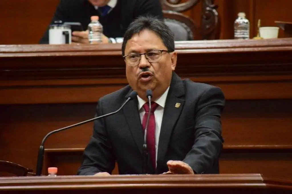 También los hombres tienen leche: afirma diputado de Morena