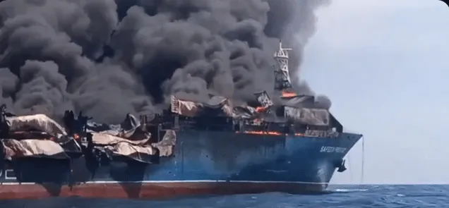 Ataque en el Estrecho de Ormuz dispara la tensión: petrolero destruido en una de las rutas energéticas clave del mundo