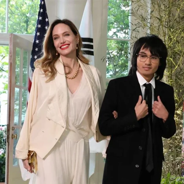 ¿Ruptura definitiva? Otro hijo de Angelina Jolie elimina el apellido Pitt