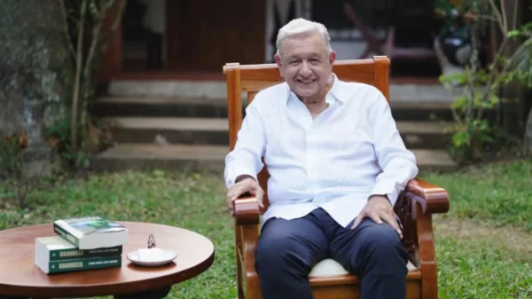 Desmienten rumor de hospitalización de AMLO