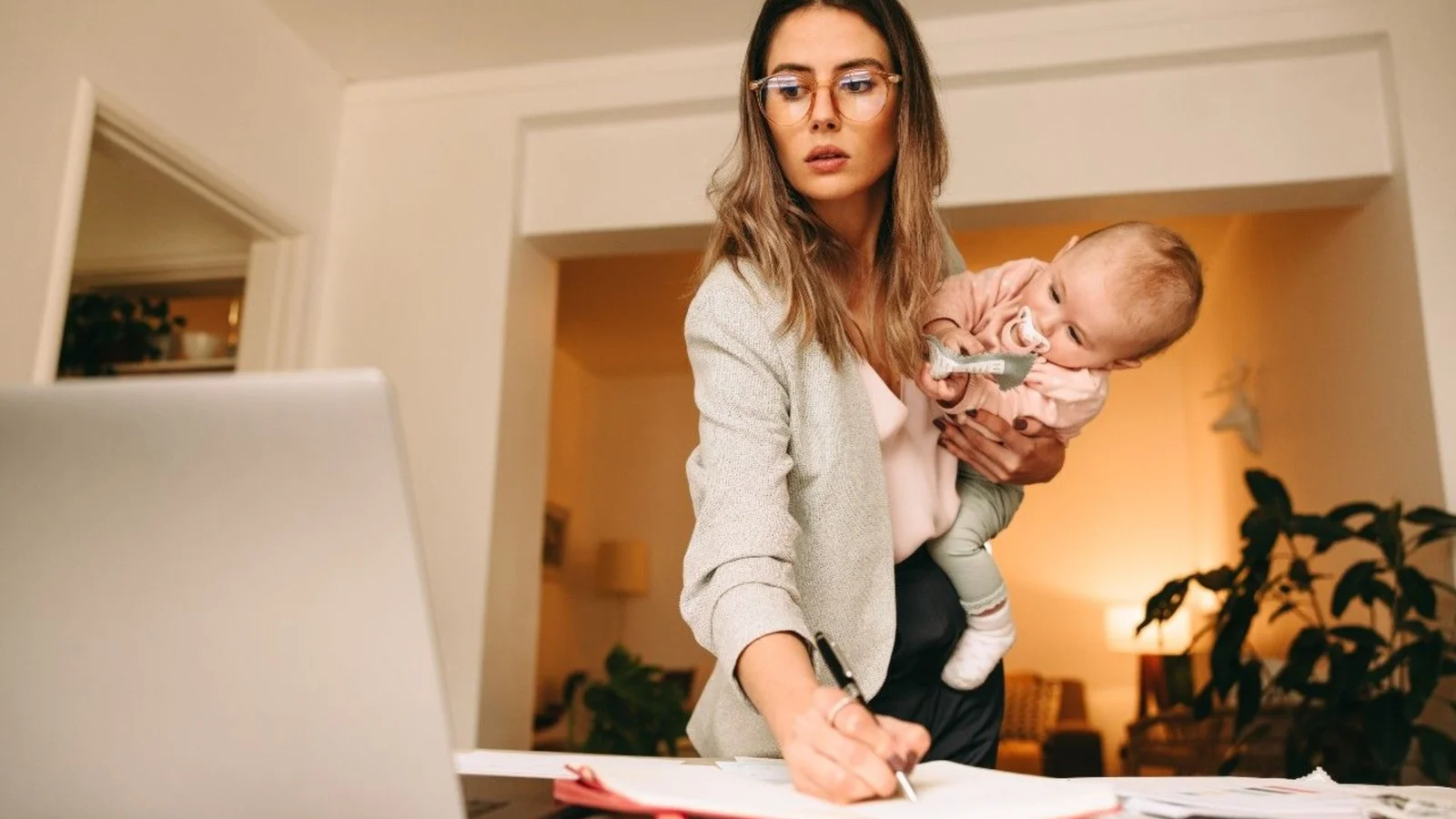 Reforma busca ampliar lactancia a 2 años en México