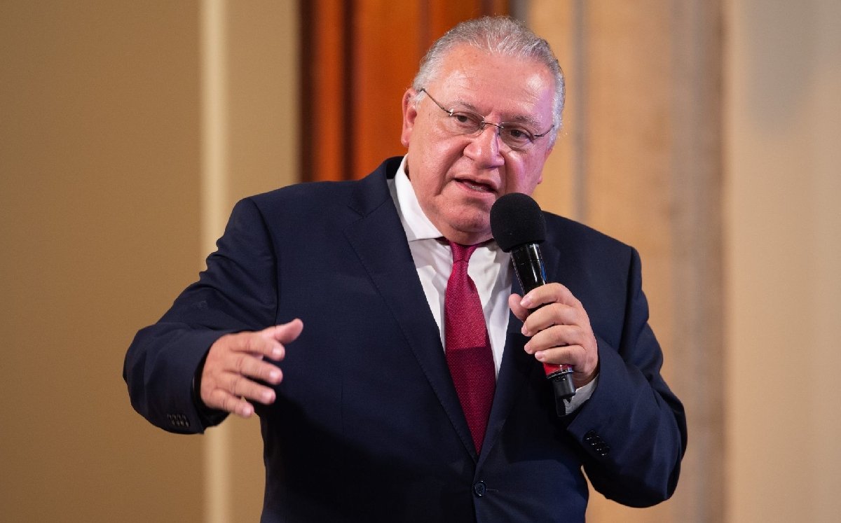 Rafael Marín Mollinedo renuncia a su cargo como titular de la Agencia Nacional de Aduanas