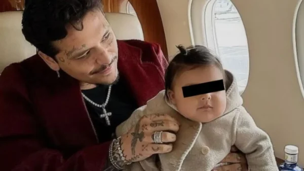 Busca Christian Nodal impedir que Cazzu exponga a su hija en redes