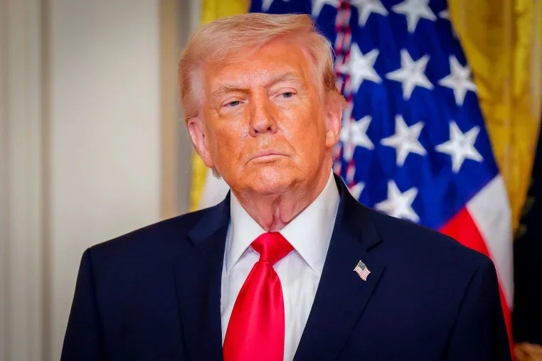 Donald Trump afirma que Irán está “completamente vencido”