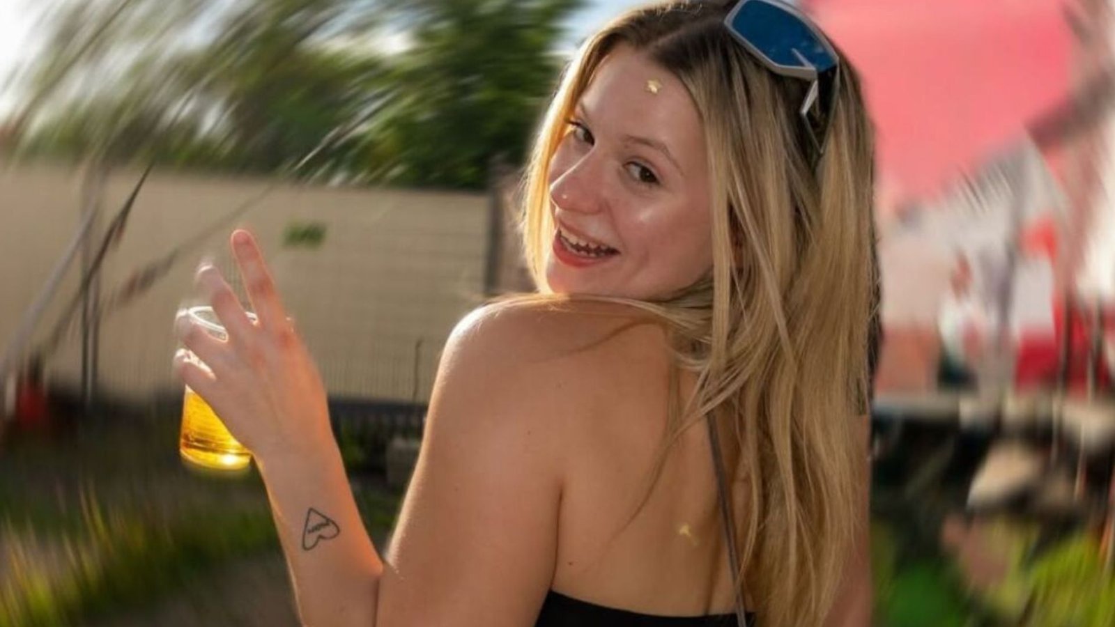 Influencer muere tras grave accidente mientras se dirigía a entrenar