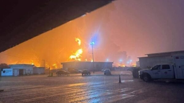 PEMEX confirma 5 muertos tras incendio en refinería Dos Bocas, Tabasco