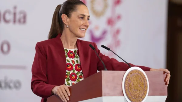 Anuncia Sheinbaum inversión millonaria en carreteras