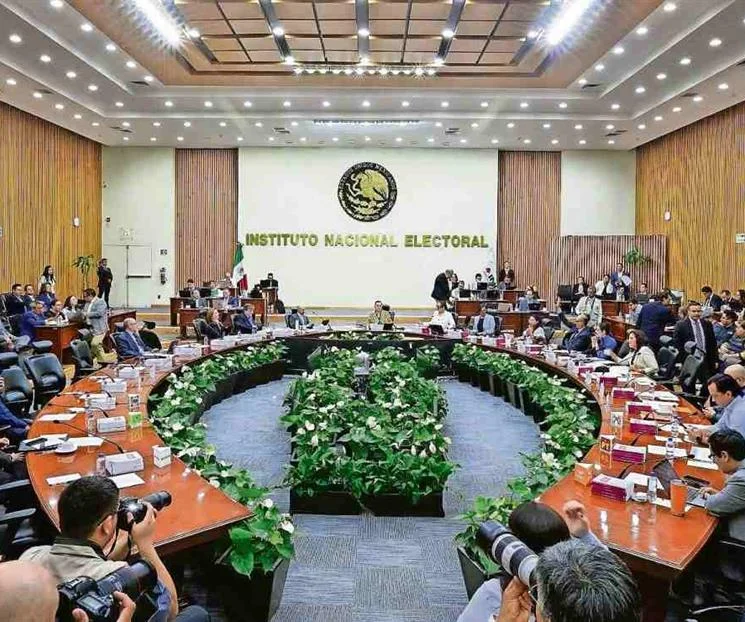 INE rechaza retirar spots del PRI contra Samuel García y Morena