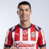 Chivas presume foto de CR7 portando su camiseta y se vuelve tendencia