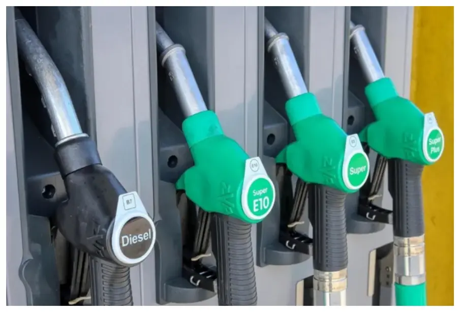 Gobierno y gasolineros pactan frenar el precio del diésel en 28.30 pesos por litro