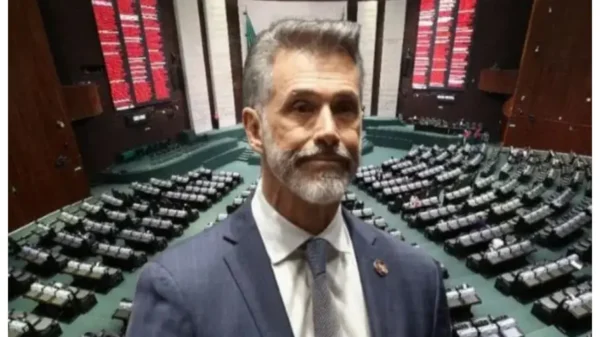 Diputados de Morena impulsan la llamada ‘Ley Anti Mayer’ para limitar licencias por entretenimiento