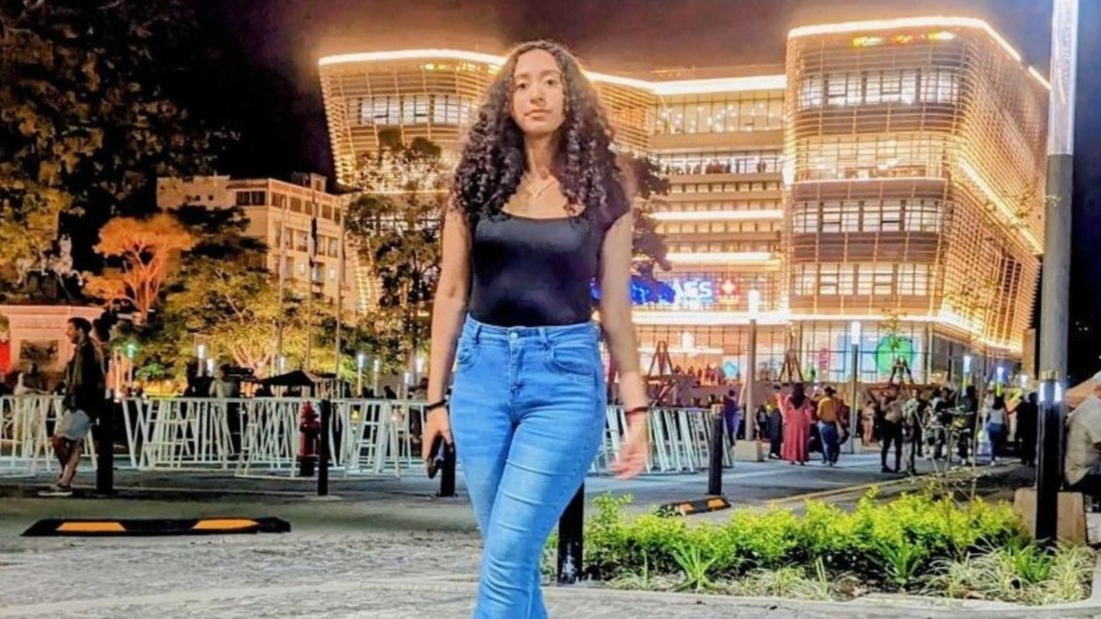 Impacto en redes: la historia de Celeste Rivas y el Tesla que involucra a D4vd
