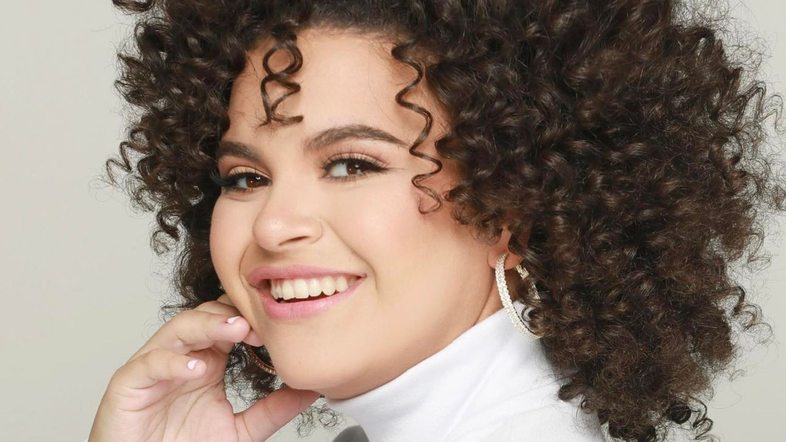 Lucerito Mijares se declara “enamorada” de Melendi y desata revuelo en redes