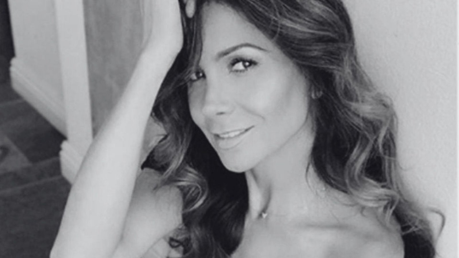 Paty Manterola rompe en llanto tras la muerte de su “perrhija”: “Ya no está”