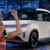 ¡México ya tiene su Tesla! Así luce Olinia, el auto eléctrico presentado por Sheinbaum