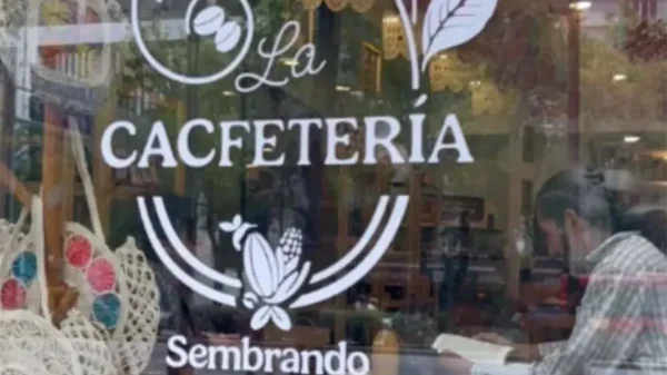 Abren la primera CACfetería del Bienestar en Paseo de la Reforma en CDMX