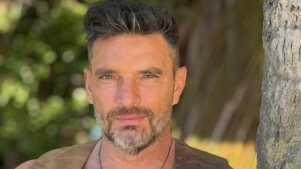 Julián Gil rompe el silencio tras fotos con IA junto a Marjorie de Sousa y su hijo: “Duele”