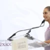 Inicia Sheinbaum planteamiento para regular uso de redes sociales en escuelas